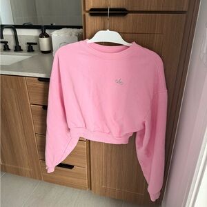 ALO Yoga Cropped Accolade Crewneck Sweet Pink